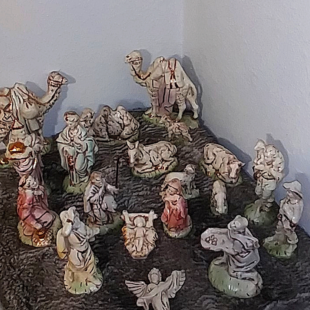 Atlantic Mold Nativity Set 19 Pc